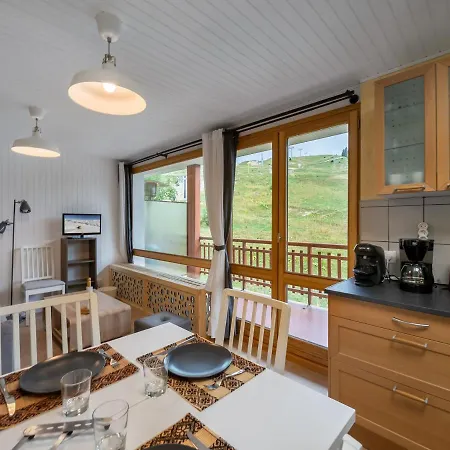 Moderne Avec Balcon, Wifi, Acces Pistes A *