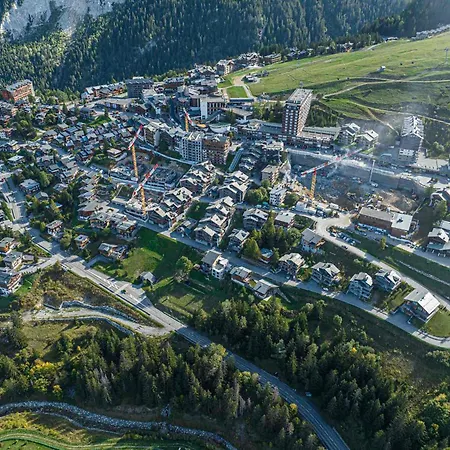 Moderne Avec Balcon, Wifi, Acces Pistes A *